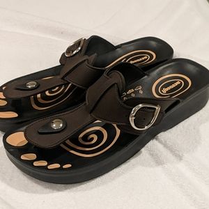 Aerosoft sandals